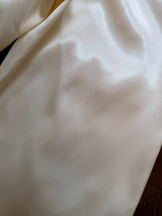 FRAME Relaxed Straight Cargo Pants in Bone - Picture 11 of 15